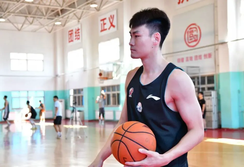 高中生篮球爱好者的心理调适方法_1